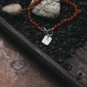 BRACELET ROUGE FENG SHUI CORNALINE