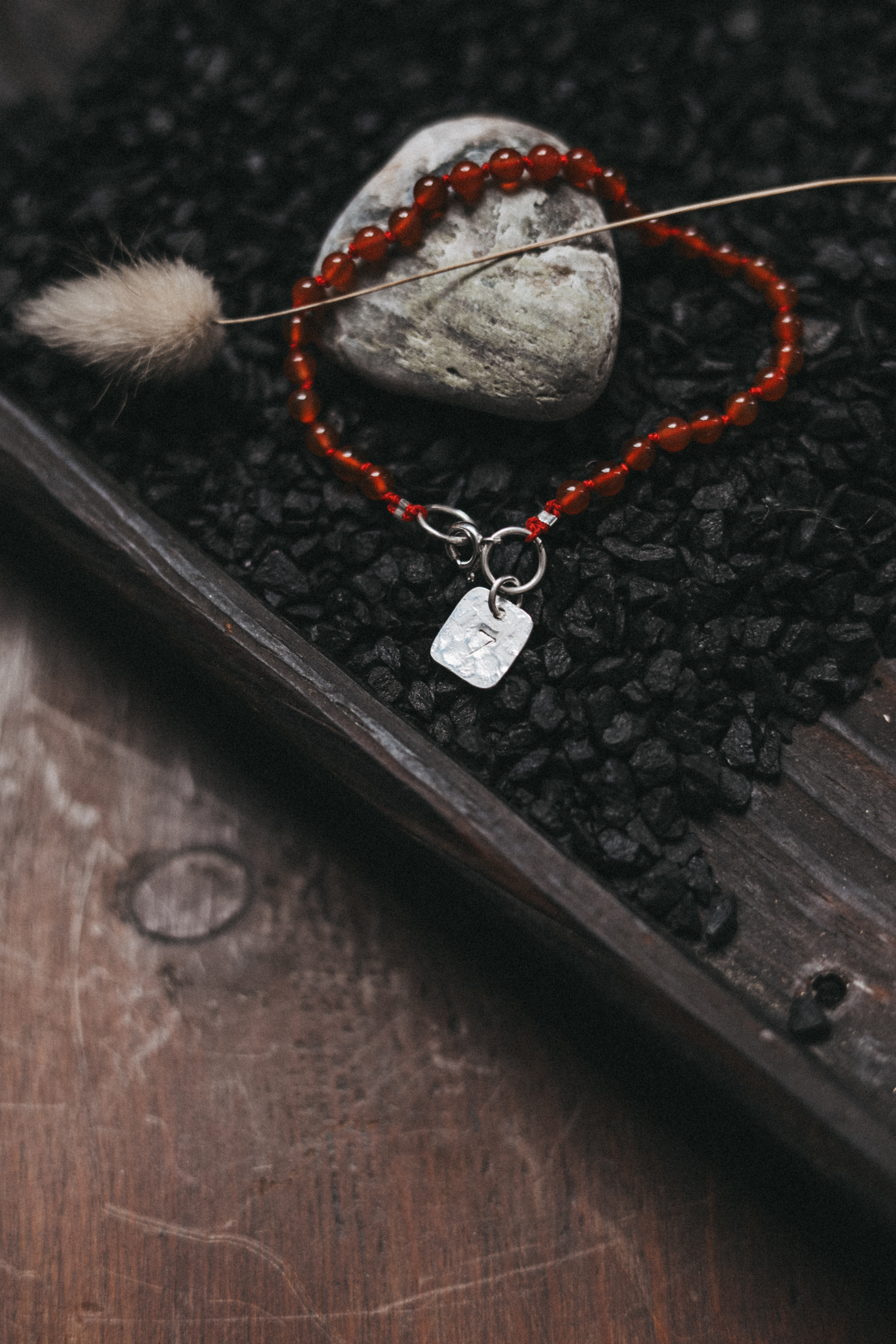 BRACELET ROUGE FENG SHUI CORNALINE